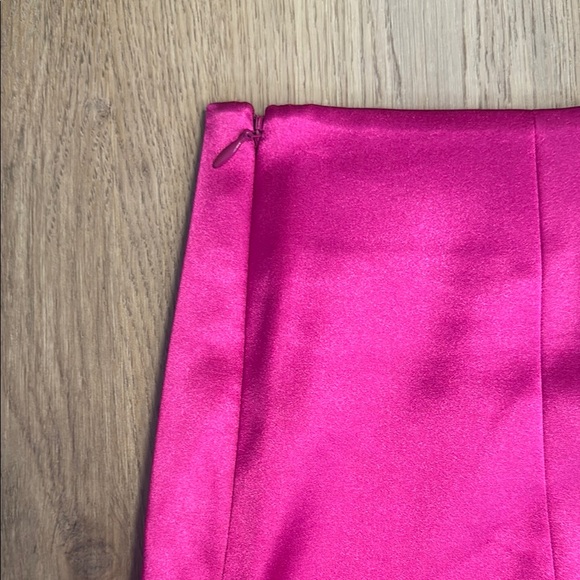 Mini Skirt - Pink - size 0 - Like New - Picture 5 of 6